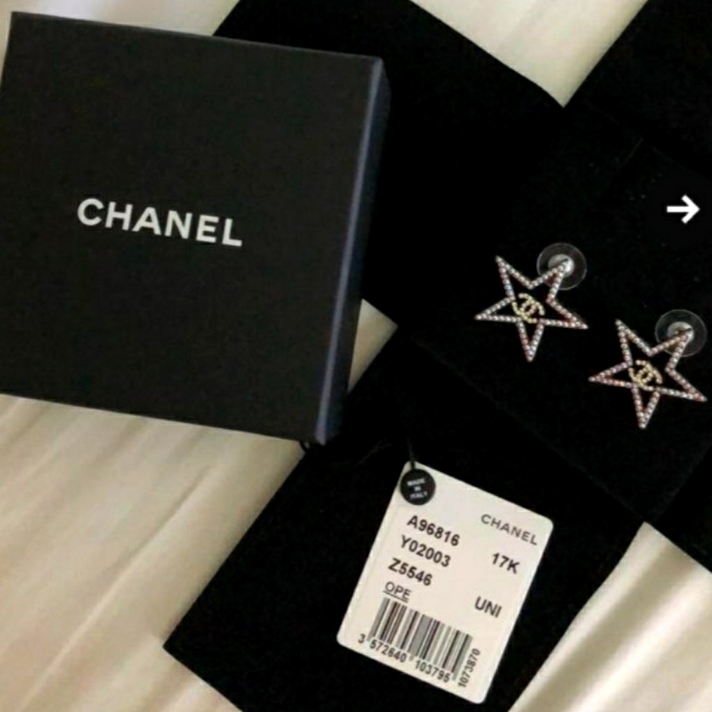 CHANEL Earrings